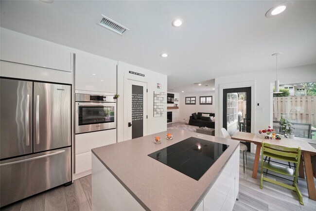 Building Photo - 31 Purple Martin Pl
