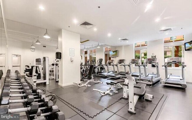 Building Photo - 1000 New Jersey Ave SE