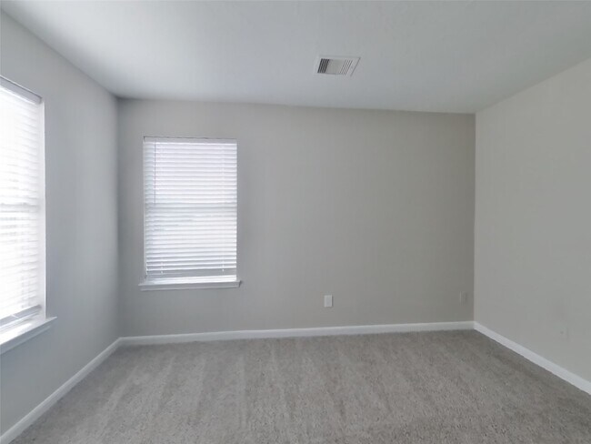 Building Photo - 20603 Fair Castle Dr