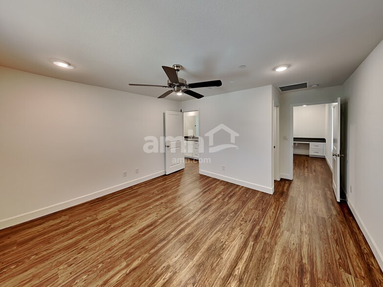 Building Photo - 10081 Roseum Ct