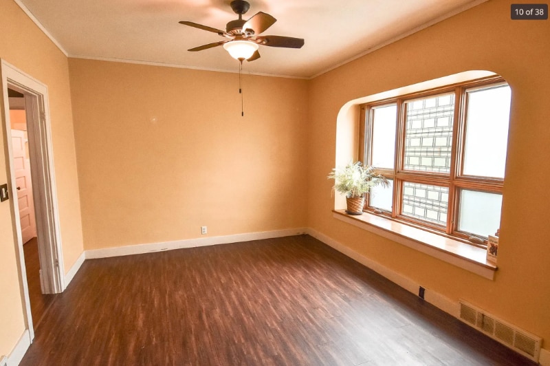 Building Photo - 716 Knight Ave N