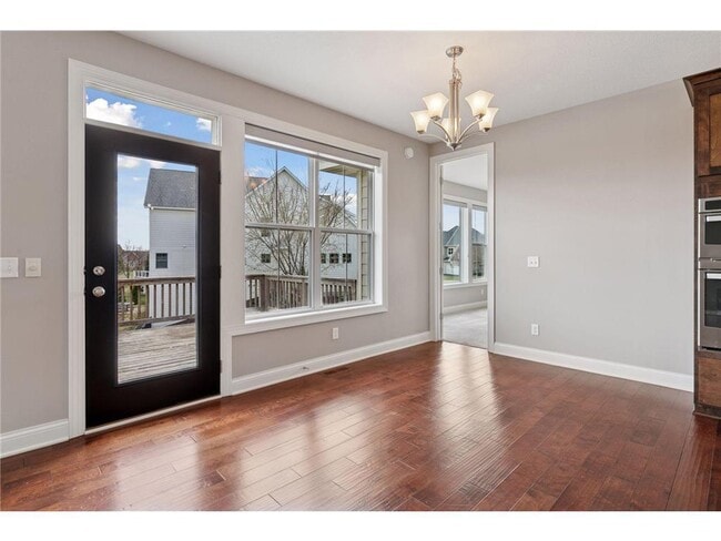 Building Photo - 16588 E Lake Dr