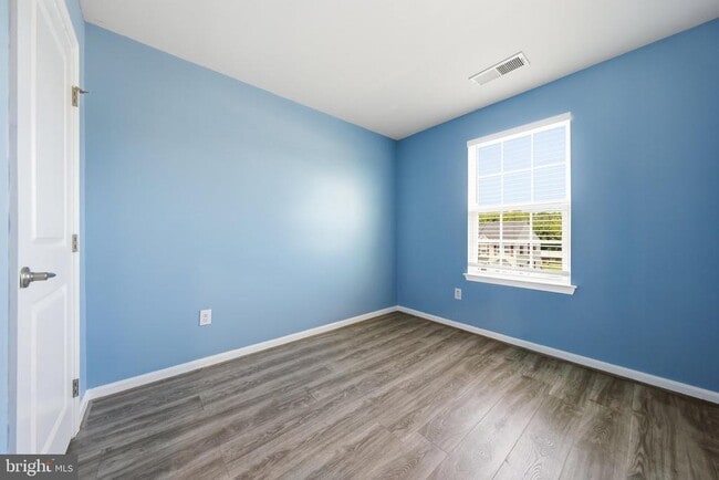 Building Photo - 174 Ontario Dr