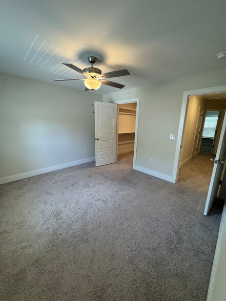 Building Photo - 1308a Castlebay Rd