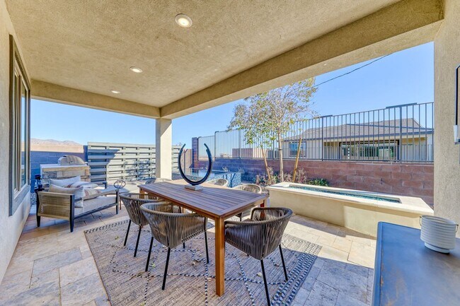 Building Photo - Resort Living, Age Restricted, 55+ Community, 3 Bedroom Home In Northwest Las Vegas