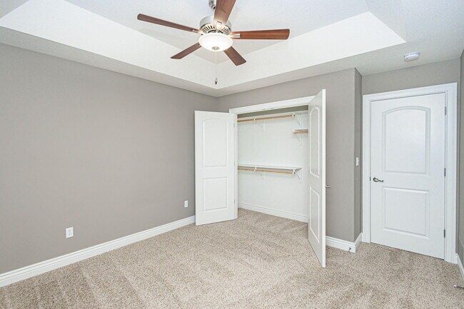 Building Photo - 6401 Cobble Creek Dr