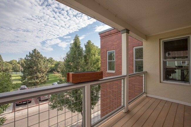 Building Photo - Beautiful Loft Condo in Old Town Fort Collins
