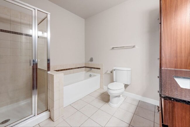 Building Photo - 1155 Ford Rd