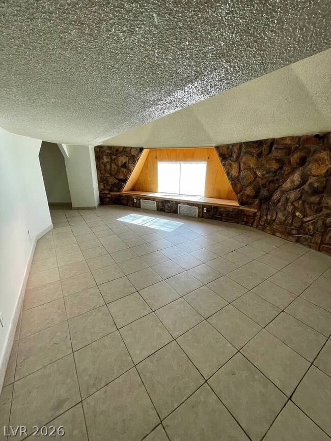 Building Photo - 1427 San Felipe Dr