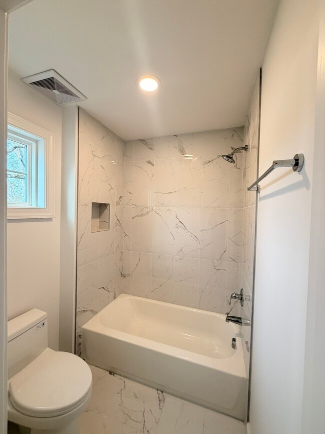 Building Photo - 126 East End Ave