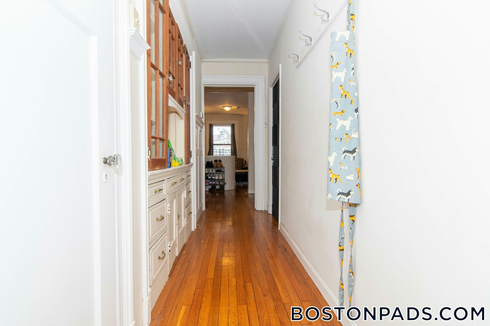 Building Photo - 448 Park Dr