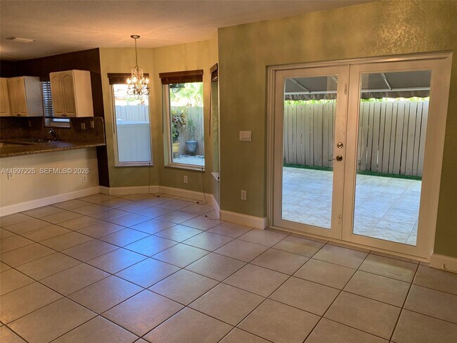 Building Photo - 194 Maple Terrace