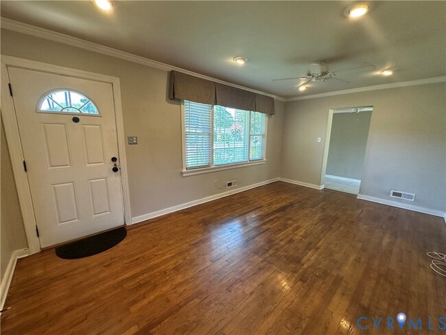Building Photo - 9004 Sparrow Dr