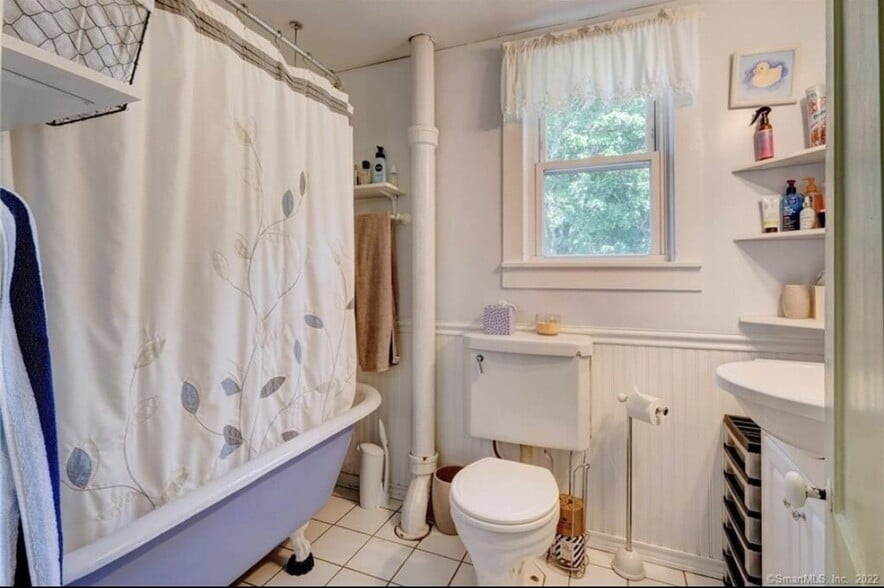 Building Photo - 179 Walnut St