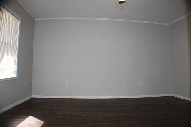Building Photo - Home for rent!