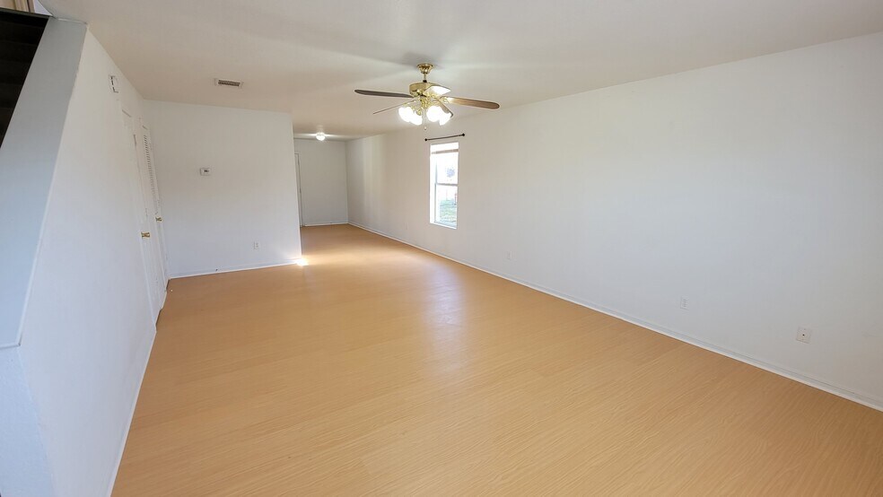 Building Photo - 2810 Cantabrian Dr