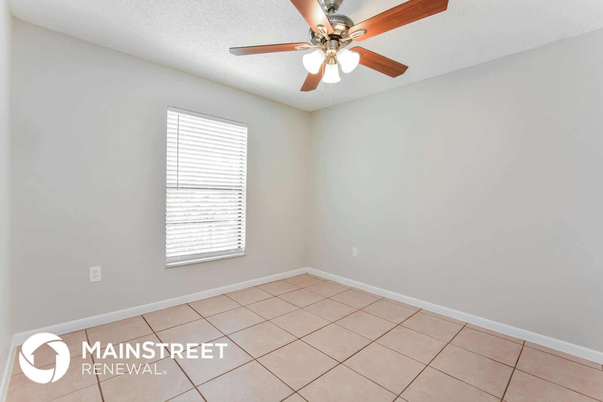 Building Photo - 1679 April Ave