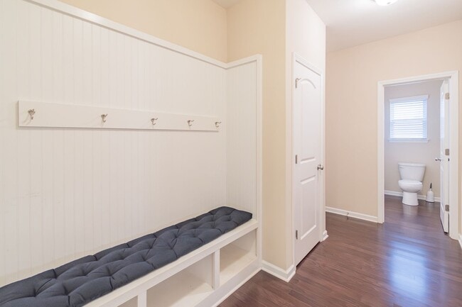 Building Photo - Third month rent free if you sign a lease before 01/31! Spacious 4 Bedroom, 3.5 Bath Home for Ren...