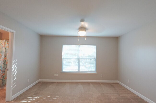 Building Photo - Coming Available!