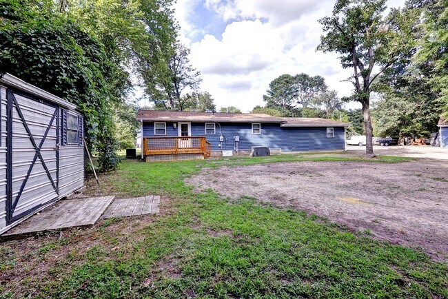 Building Photo - Chickahominy Shores - water community