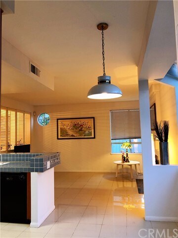 Building Photo - 15 Monaco