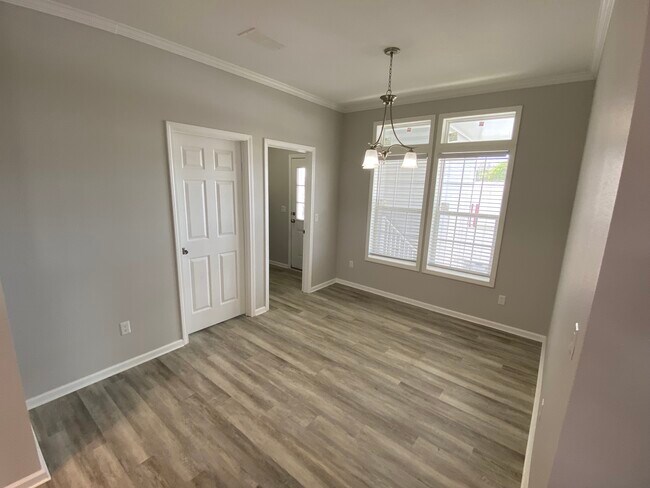 Building Photo - 39248 US Hwy 19 N