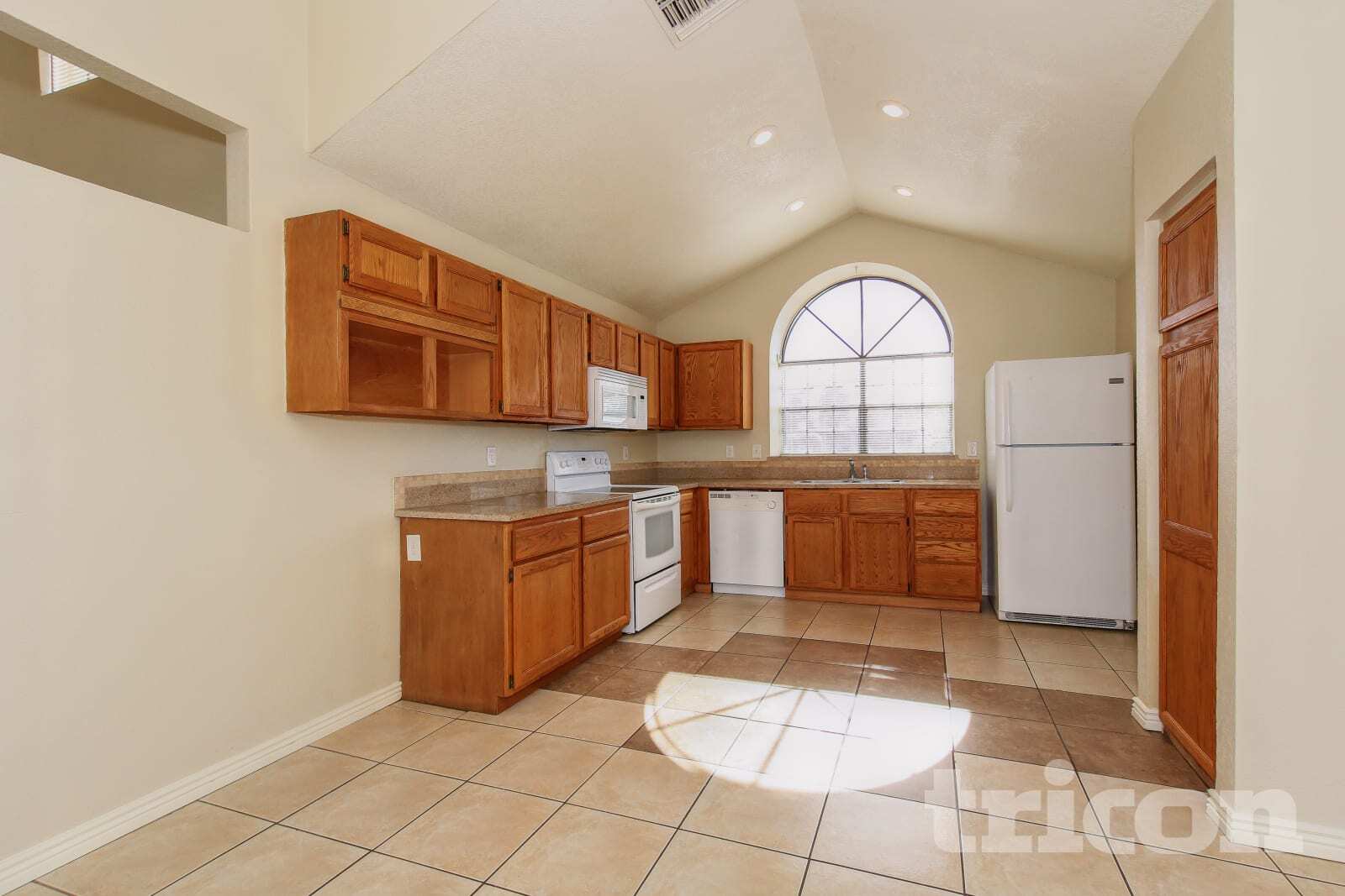 Building Photo - 7434 W Sierra St