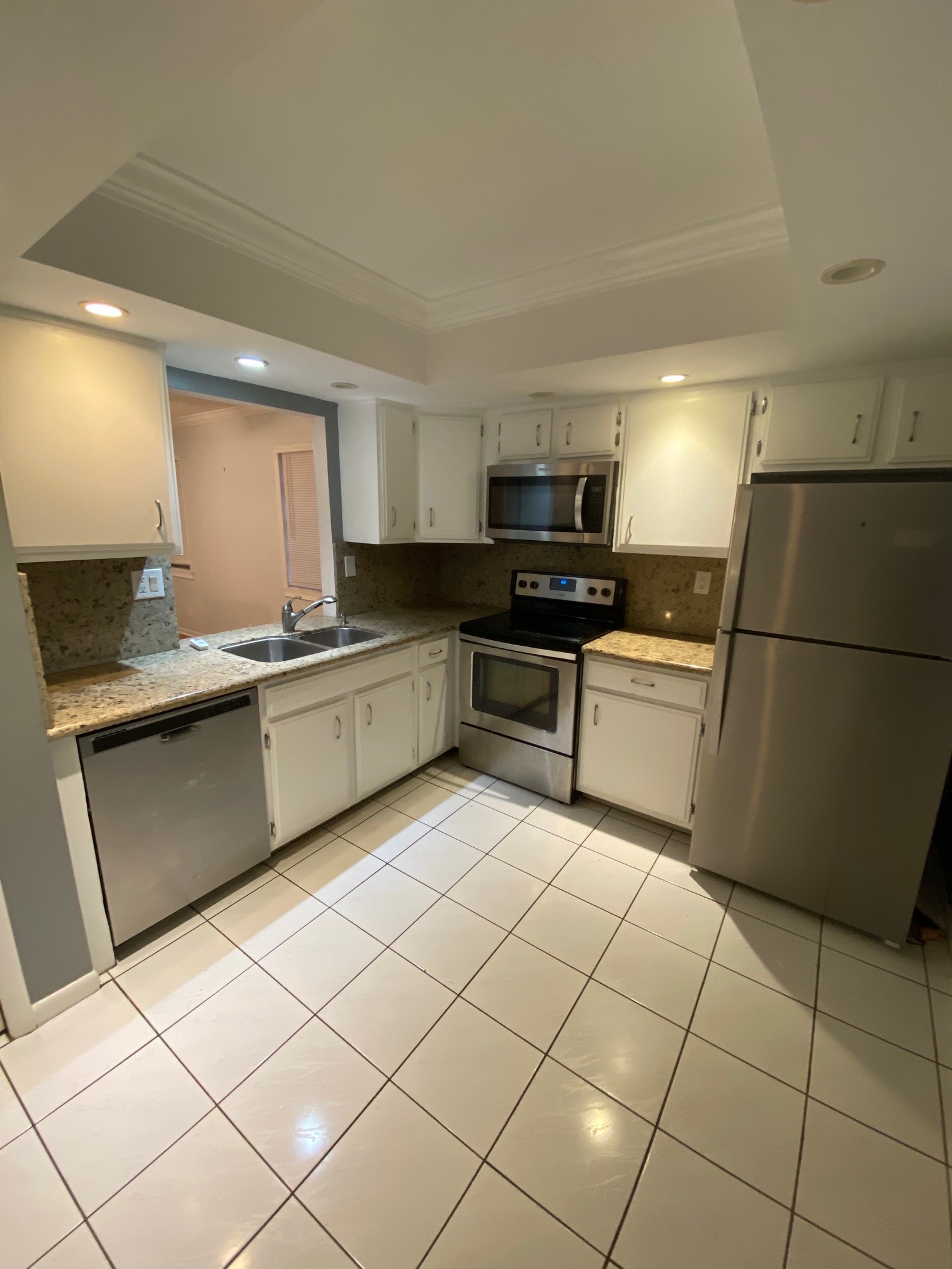 Updated Counters - 3951 NE 18th Ave