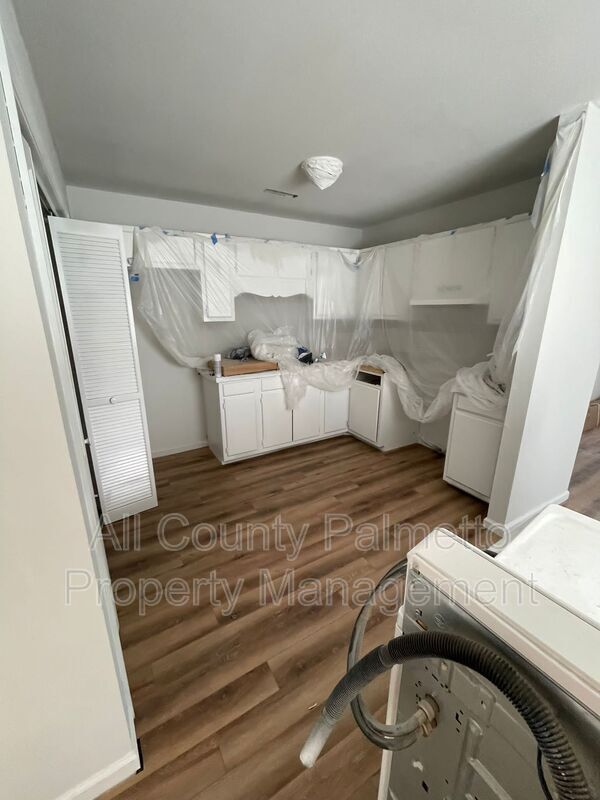 Building Photo - 47 Elmwood Pl