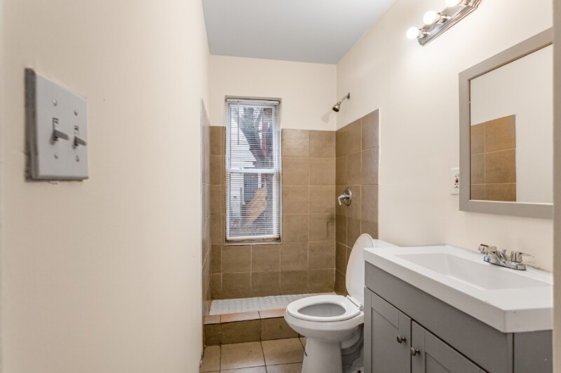 Building Photo - 2945 Walbrook Ave