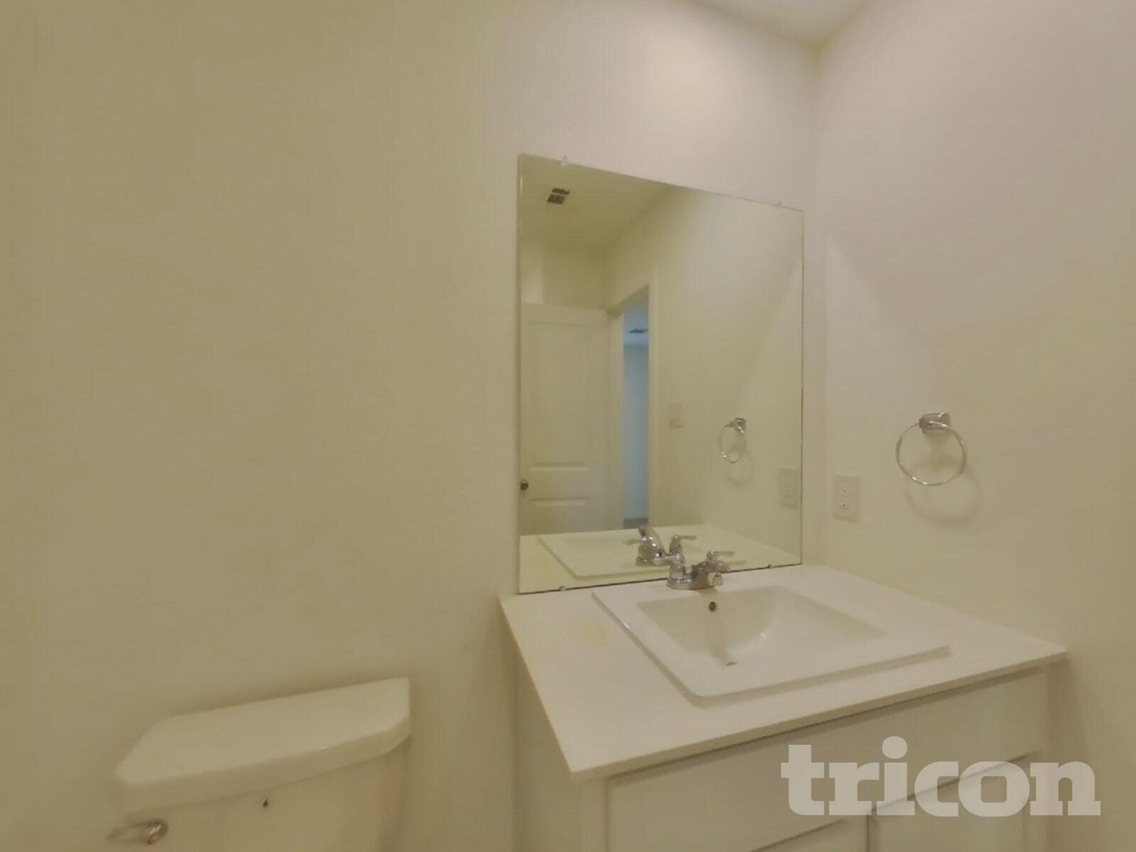 Building Photo - 3065 Dawn Sound Dr