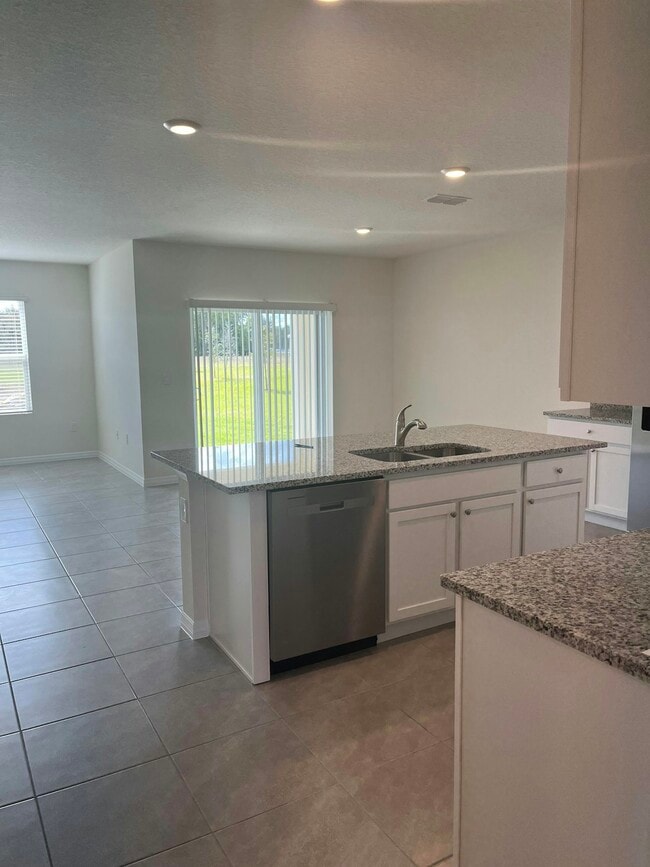 Building Photo - 1829 Red Rock Rd