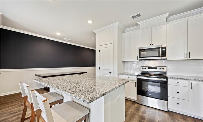 Building Photo - 167 Benelli Dr