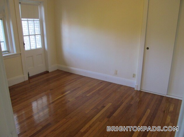 Building Photo - 127 Washington St