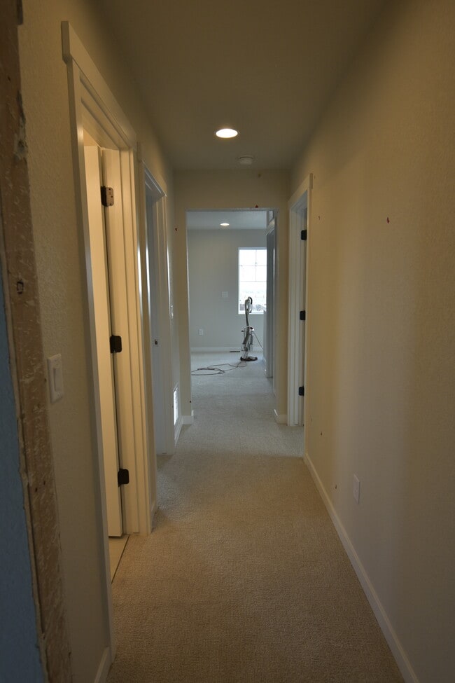 Building Photo - 10220 Spry St