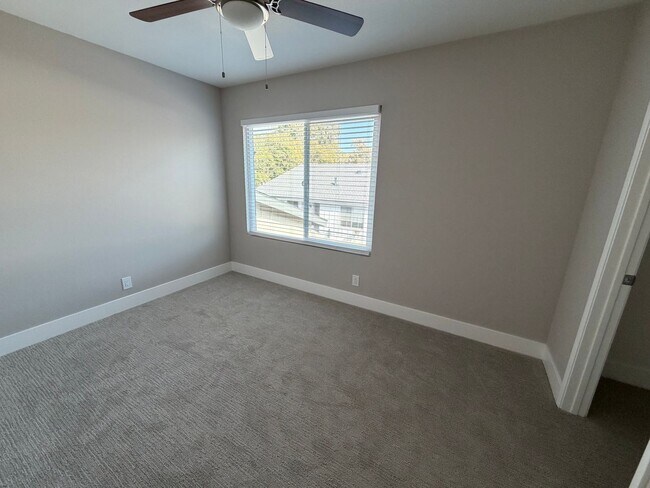 Building Photo - 2610 Phipps Ave