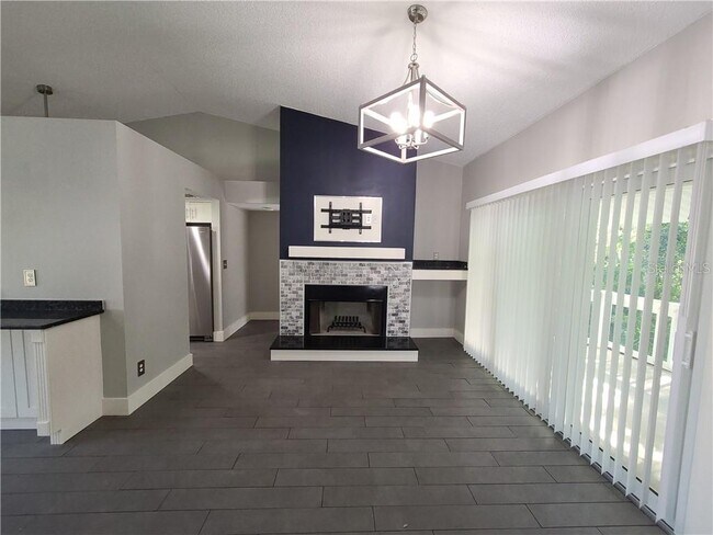 Building Photo - 4970 Marina Palms Dr