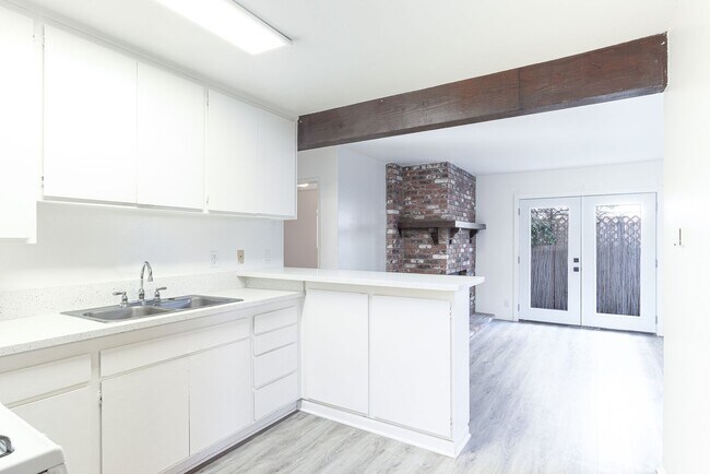 Building Photo - 109 Ojai Ave