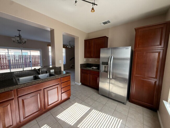 Building Photo - 4350 Mt Kisco Way
