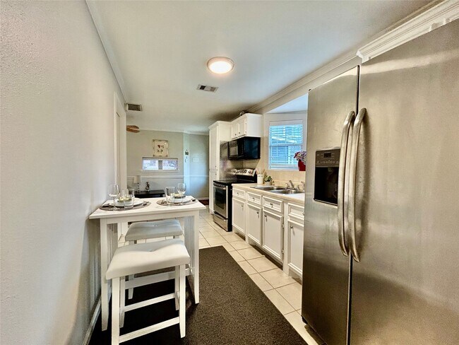 Building Photo - 4731 Bicentennial Ct
