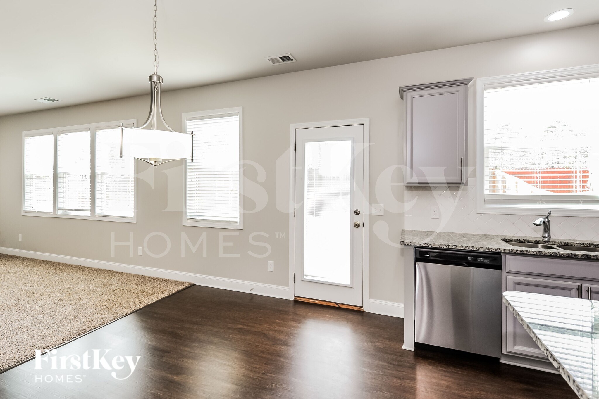 Building Photo - 2061 Chesley Dr