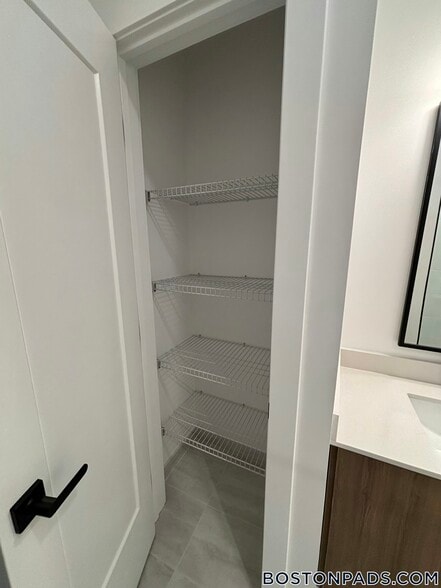 Building Photo - 199 Gardner St