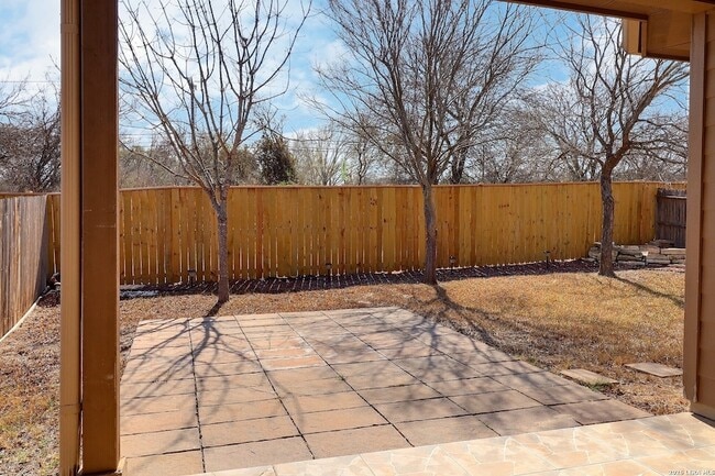 Building Photo - 211 Finch Knoll