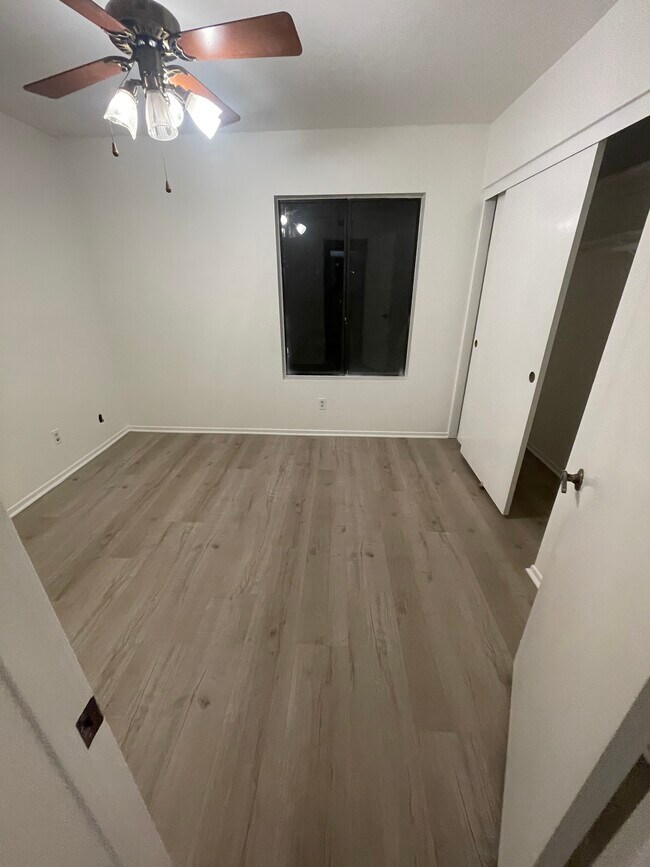 2nd/Guest Bedroom - 21372 Brookhurst St