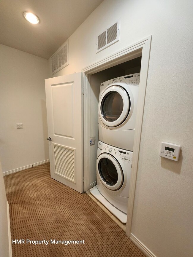 Building Photo - 2 bed 2.5 bath condominium at Lake at Waln...