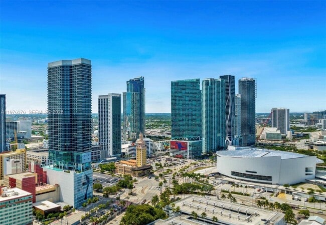 Building Photo - 398 NE 5th St