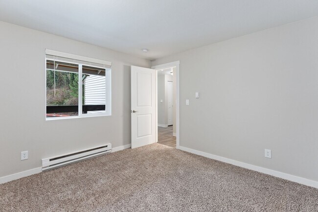 Building Photo - Come Home To An Amazing View! Remodeled Two Bedroom Two Bath!
