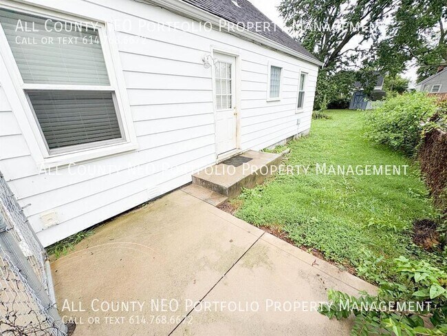 Building Photo - 3473 Eisenhower Rd