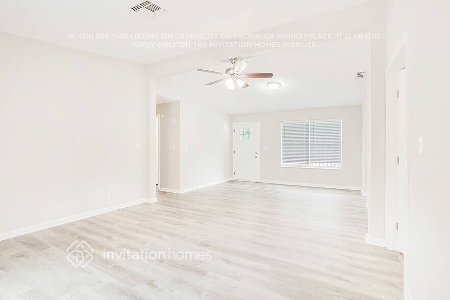 Building Photo - 738 Sheppard Rd