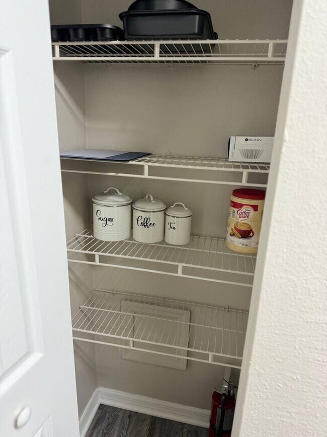 Building Photo - 13915 Heritage Club Dr